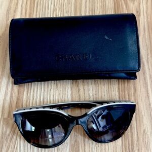 Chanel Tortoise color at eye Sunglasses with Case